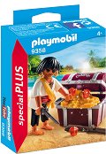 Фигурка на пират със съкровище Playmobil - 